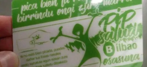 Des kits pour sniffer de la cocaïne