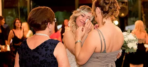 Une italienne se marie toute seule !