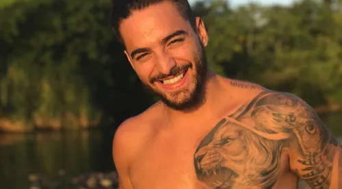 Maluma excite ses fans dans une vidéo très caliente