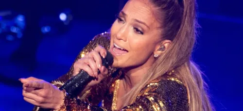 Quand Jennifer Lopez montre ses fesses sur Instagram ! (vidéo)