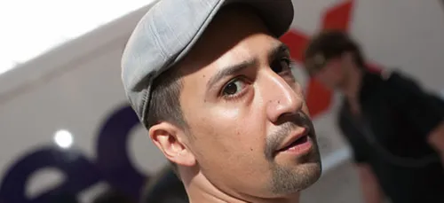 Lin-Manuel Miranda: une fan se déguise en lui pour Halloween ! (photo)