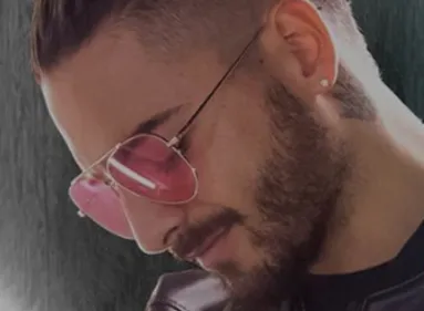 Maluma reprend un titre de Nego do Borel et chante en portugais !...