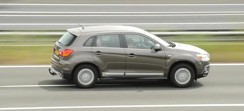 Il commet un excès de vitesse pour aller aux toilettes !