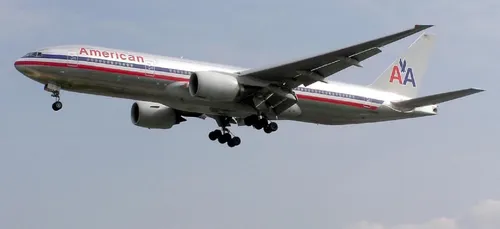 Miami : un Airbus atterrit en urgence à cause d’un oiseau