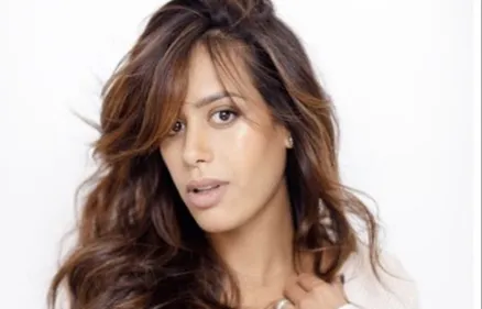 Amel Bent dévoile une photo de sa fille pour la première fois !