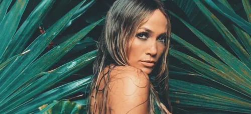 Jennifer Lopez prépare une grosse collaboration ! (Vidéo)