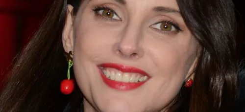 Frédérique Bel pose nue et affole la toile (Photo)