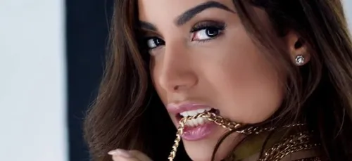 Quand Anitta est comparée à Kim Kardashian...