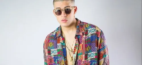 Bad Bunny invite une fillette sur scène pour un moment adorable...