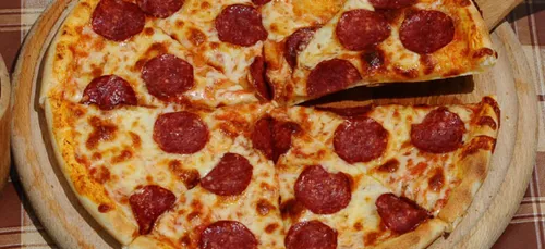 Comment bien réchauffer sa pizza ? (Non ce n’est pas au micro-ondes)