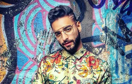 Maluma déclare son amour pour Natalia Barulich à la télévision...
