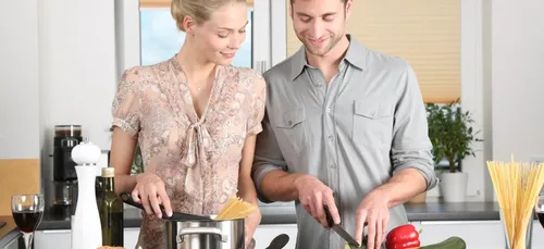 Partager les tâches ménagères permettrait d’avoir une meilleure vie...