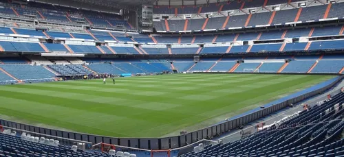 En Espagne, des supporters du Barça obligés de jeter leur t-shirt...