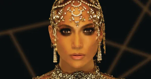 Jennifer Lopez : sa danse hilarante chez Jimmy Fallon (Vidéo)