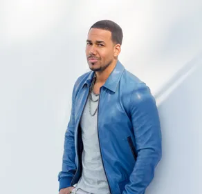 Romeo Santos partage les coulisses de sa tournée européenne (Video)