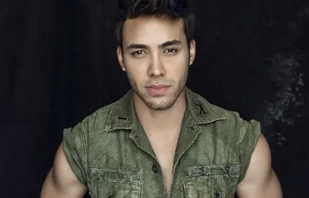 Prince Royce dévoile le clip de " 90 Minutos " pour la Coupe du...