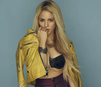 Shakira et ses fils chantent « La Marseillaise » à Paris (Vidéo)