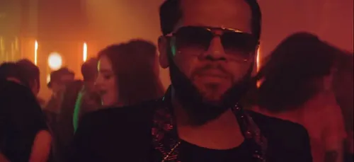 Mondial 2018 : blessé, Dani Alves se lance dans la musique (Vidéo)