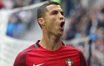 Mondial 2018 : Cristiano Ronaldo réconforte un enfant et émeut la...