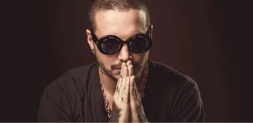 J Balvin rappelle à l’ordre ceux qui se la jouent "gangsta" dans le...