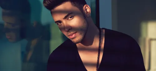 Prince Royce : une fan se jette sur lui en plein concert (Vidéo)