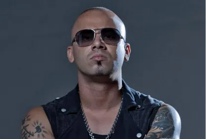 Wisin évoque la mort de sa fille pour la première fois à la...