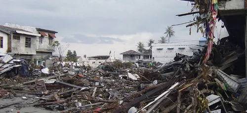 Indonésie : un appel aux dons lancé alors que le bilan s’alourdit
