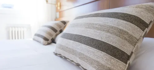 Découvrez l’oreiller qui vous permettra de dormir partout et dans...