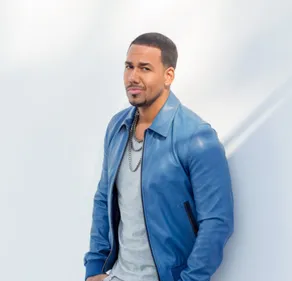 Romeo Santos nous fait découvrir la bachata japonaise (Vidéo)