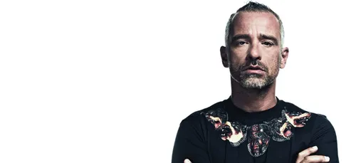 Quand Eros Ramazzotti oublie ses paroles en plein direct (Vidéo)
