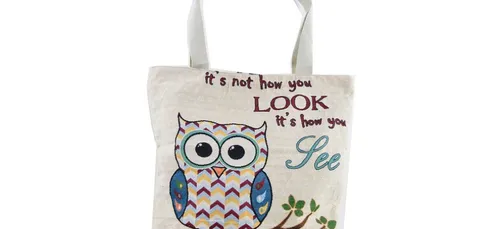 Découvrez comment recycler votre t-shirt en sac de toile