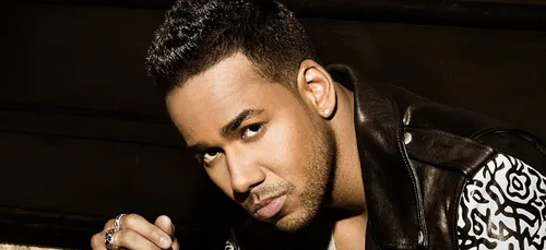 Romeo Santos : sa danse sexy dans un jet privé affole la toile (Vidéo)
