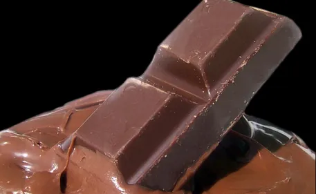 Une tonne de chocolat se déverse dans les rues de la ville ! (photo)