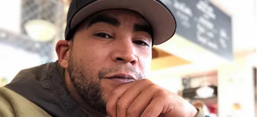 Dans une vidéo postée sur Facebook, Don Omar se défend d’être...