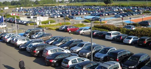 Vacances : des parkings moins chers près des aéroports