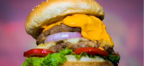 Memphis Coffee : le bon plan pour déguster un burger offert pour un...
