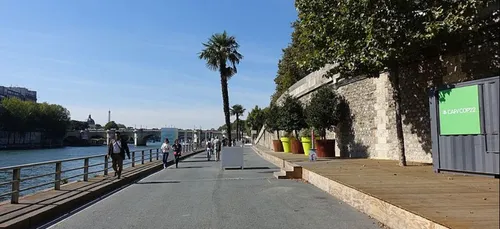 Vente de plantes et ferme pédagogique pour fêter le printemps à Paris