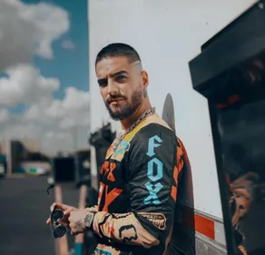 Maluma devient un "meme" sur la toile (Photos)