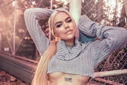 Karol G change de tête ! (Photo)