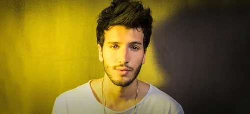 Sebastian Yatra n’est plus un cœur à prendre ! (Photo)