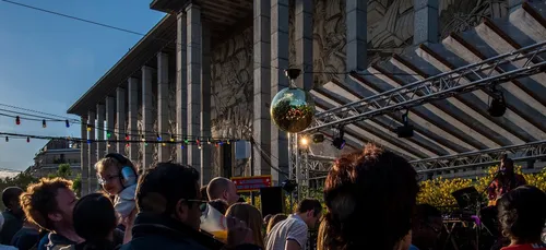 Le Poisson Lune : cours de danse, food trucks et transats au...