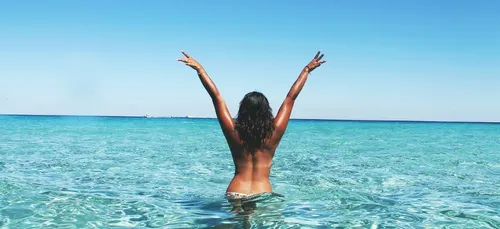 Plage : découvrez le pays où l’on fait le plus de topless !