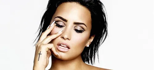 Un an après sa cure de désintoxication, Demi Lovato est...