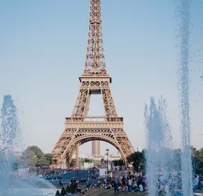 Derniers jours pour le food market au pied de la Tour Eiffel !