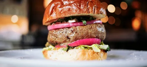 Le burger aux insectes va bientôt débarquer dans notre assiette