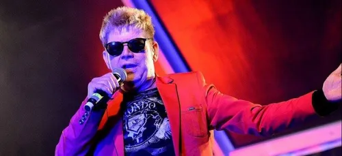 Hommage au chanteur Roberto Leal, ambassadeur de la musique...