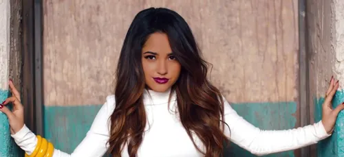C'est officiel : Becky G présentera la 26ème édition des MTV EMA...
