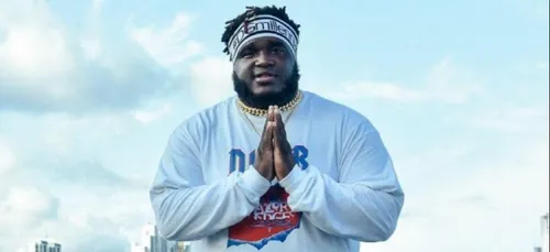 Sech : le surprenant cadeau de ses parents pour son anniversaire...