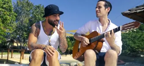 Maluma surprend ses fans avec une version acoustique de « La...
