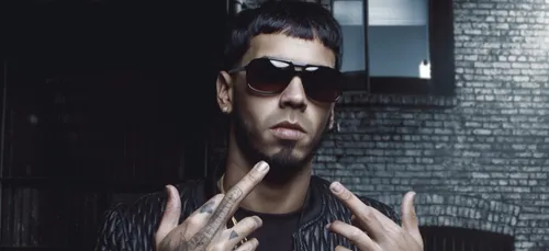 Anuel AA : ses fans sont choqués par sa nouvelle coiffure et le...